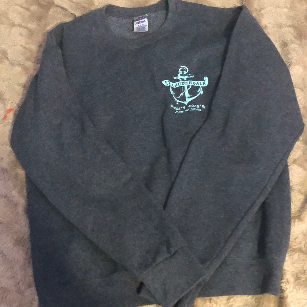 Sweatshirt